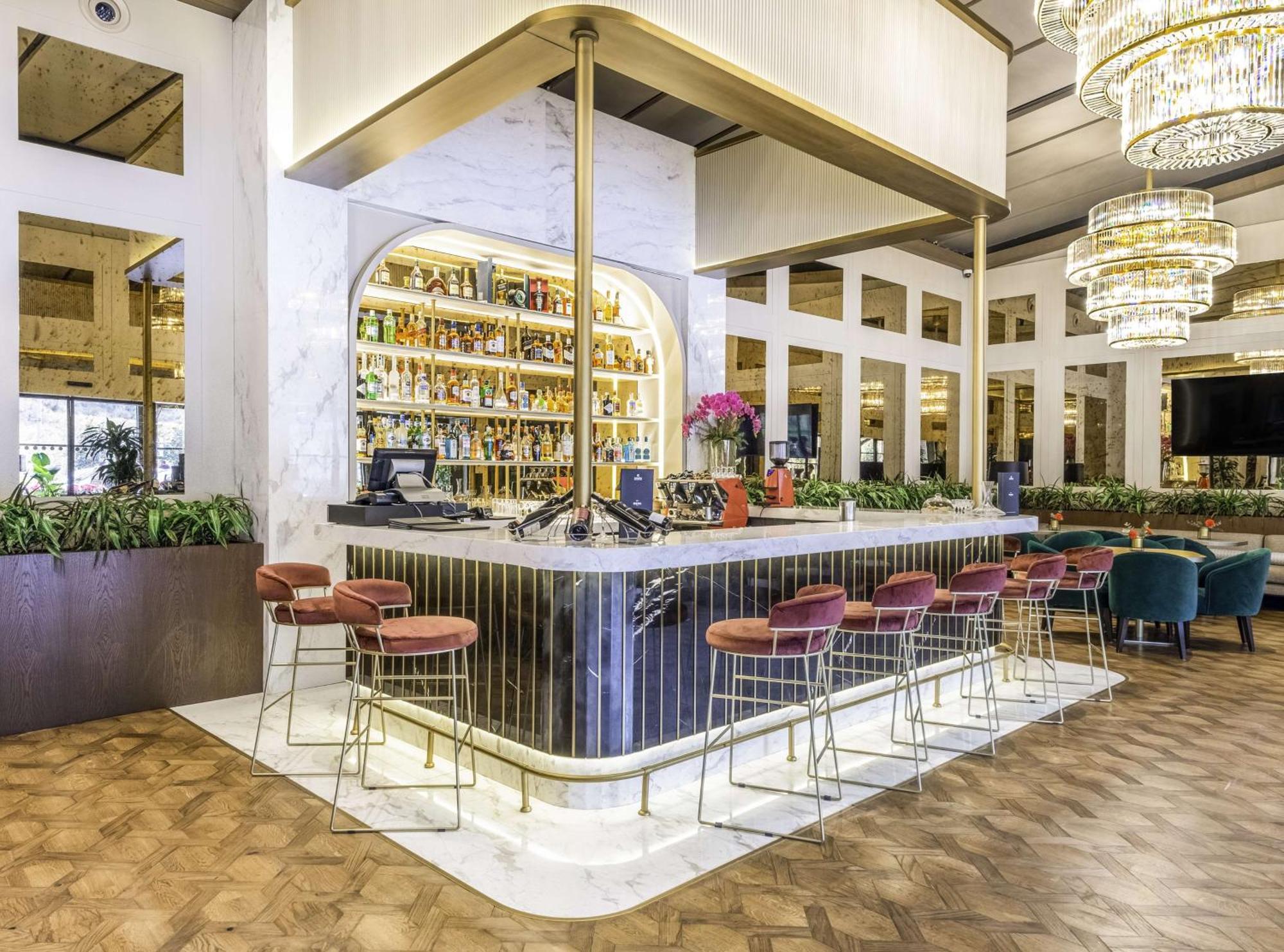 Radisson Collection Hotel, VadProvincia di Istanbul Esterno foto The bar at the hotel