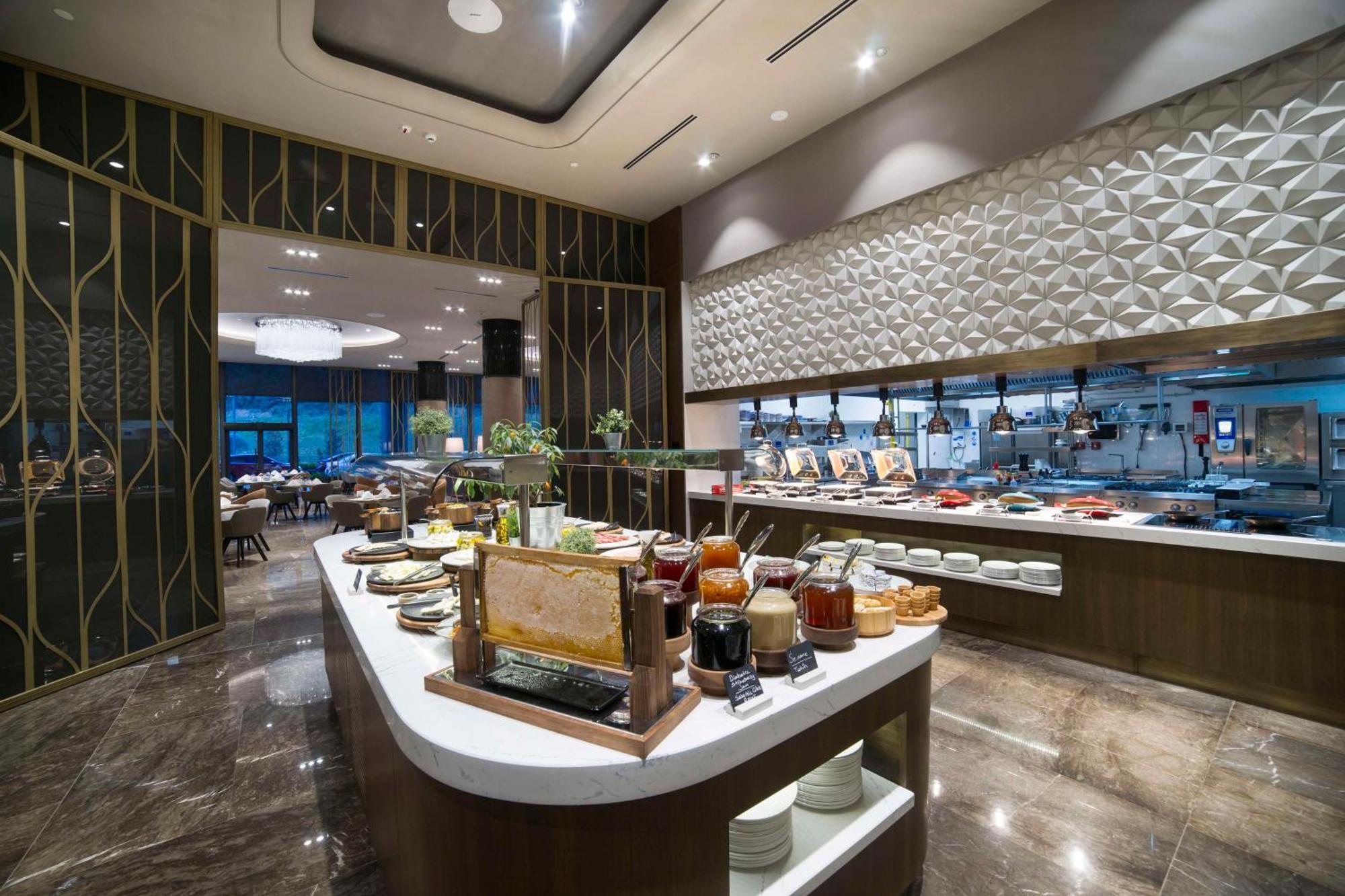 Radisson Collection Hotel, VadProvincia di Istanbul Esterno foto The buffet at the lounge