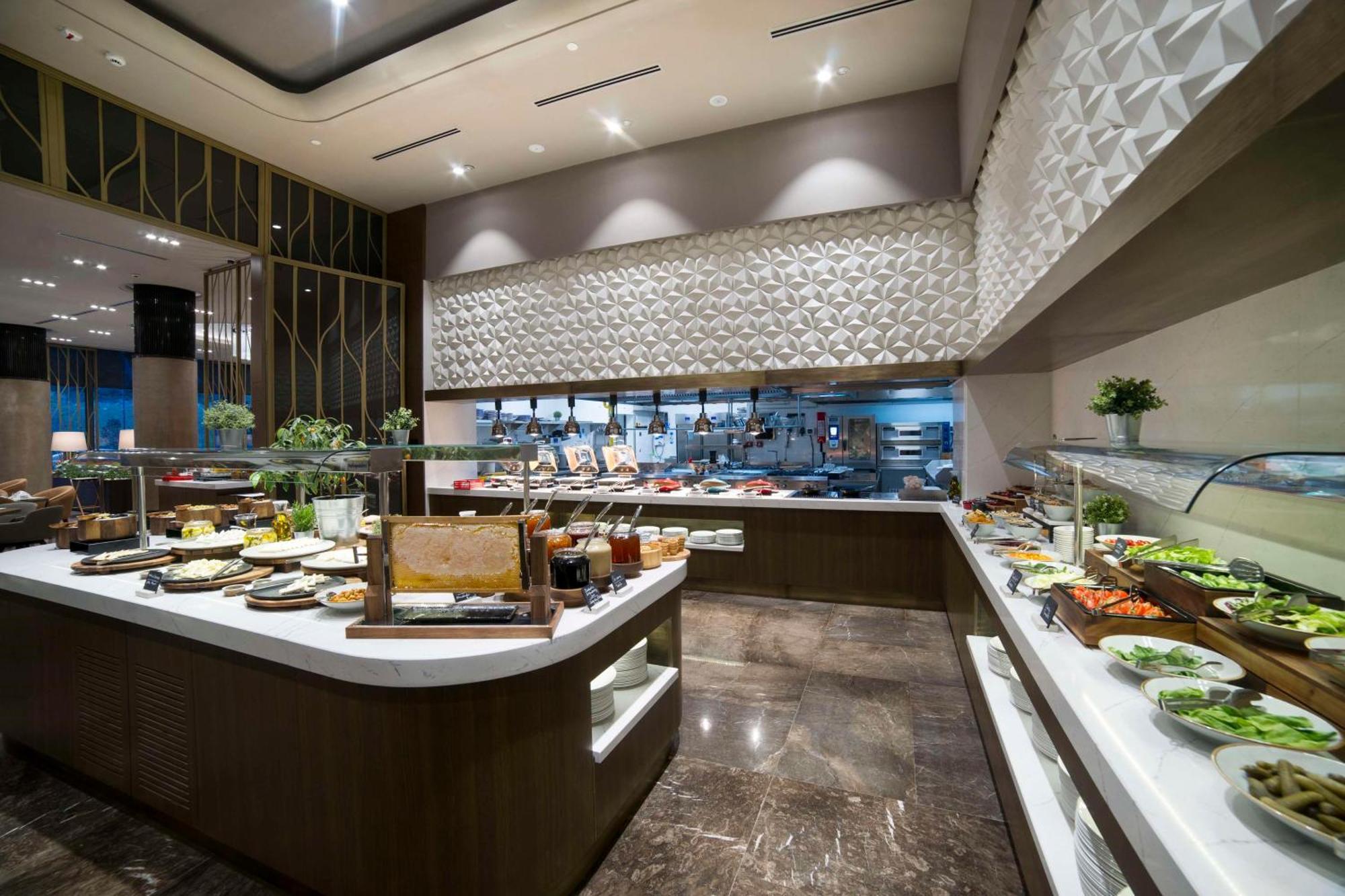 Radisson Collection Hotel, VadProvincia di Istanbul Esterno foto The buffet at the hotel